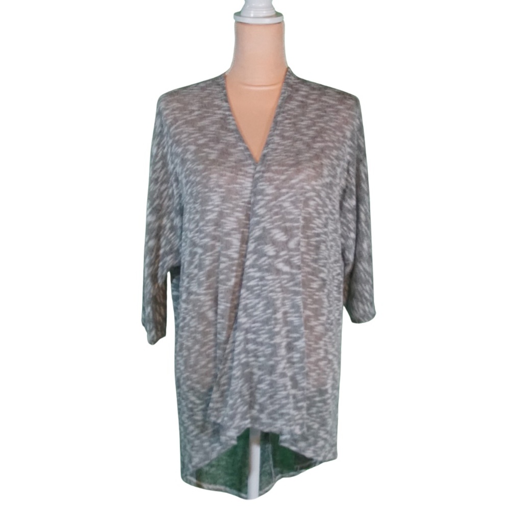 LuLaRoe short sleeve knit wrap